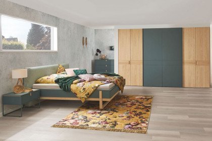 Amana von Hülsta - Schlafzimmer-Set in Salbeigrün mit Eiche Furnier