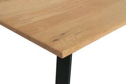 Taiga von Niehoff - Tisch strukturgehobelt mit einer ca. 180 cm großen Tischplatte