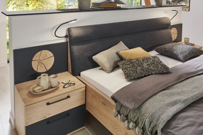 Cambridge von Disselkamp - Schlafzimmermöbel mit Hirnholz Balkeneiche
