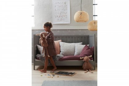 Luna-LE22 von FLEXA - graues Babyzimmer im skandinavischen Stil