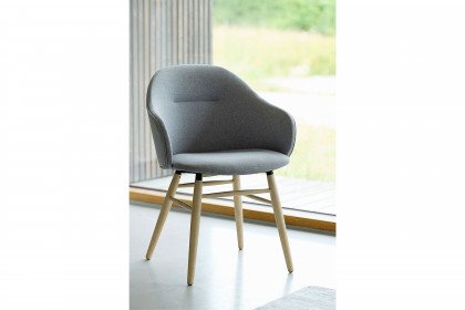 Teno von Skandinavische Möbel - Armlehnenstuhl mit Holzfüßen