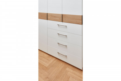 CD Studioline von Disselkamp - Schlafzimmerschrank Kernbuche Furnier - weiß
