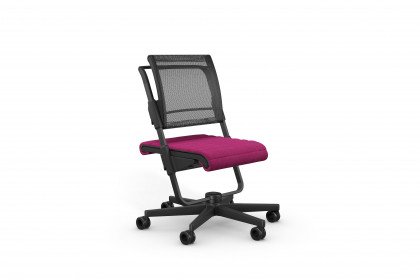 S6 von moll - Drehstuhl schwarz mit pinkem Sitzbezug