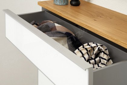 Vortina von Voss - Garderobe Lack weiß und Balkeneiche Furnier