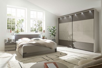 Cassano Plus von MONDO - Schlafzimmer mit Beleuchtung und Bettkästen