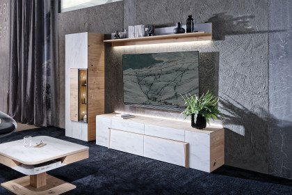 Vtektura living von Voglauer - Wohnwand in Wildeiche und Glas Firneis white