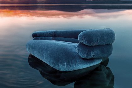 Poolside von Bretz - Sofa blue hour