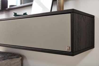 Kara-Frame-Dielen von Musterring - Garderobenset Eiche graphit/ Lack platingrau
