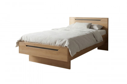 Incasa Onema von Decker - Bett Kernbuche natur mit Zierausfräsungen