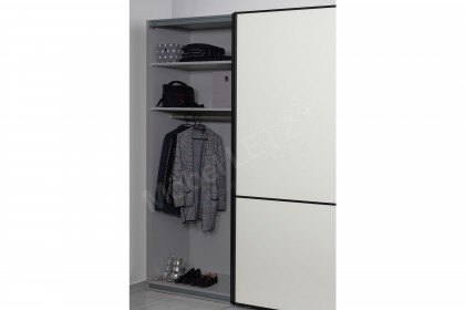 Boston von Wiemann - Schrank 300 mit Dämpfung, vielen Böden & Kleiderstangen