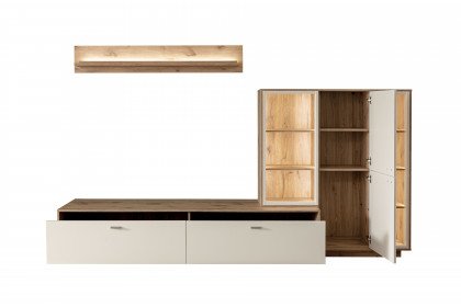 Santerno von MCA - Wohnwand in Viking Oak
