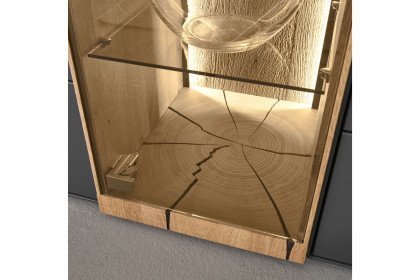 Trevio von Musterring - Wohnwand V20 Kerneiche massiv/ anthrazit/ Glas