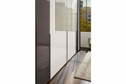 San Diego von Musterring - 2-farbiger Kleiderschrank mit Glasfront