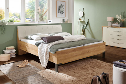 Quito von Wiemann - Bett 180x200 cm Eiche mit Polsterkopfteil