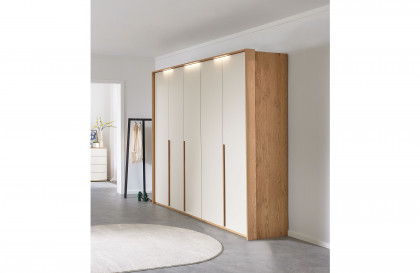 Malin von Musterring - Kleiderschrank Balkeneiche - Lack sand