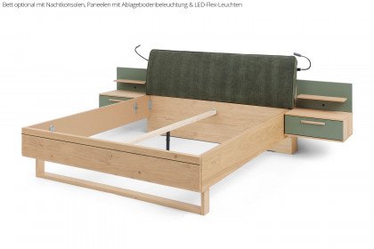 Malin von Musterring - Kufenbett Balkeneiche/ jungle green