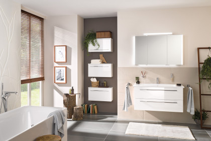 b·brace von puris - Badezimmer in Polarweiß Hochglanz