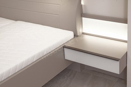 San-Diego-sleeping von Musterring - Schlafzimmer mit Beleuchtung weiß-grau
