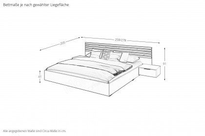 Lamella von Rauch Blue - Schlafzimmer weiß mit Lamellen Artisan Eiche