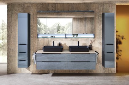 Bad 124 von Leonardo living - Badezimmer in Glas Metallic & Stahlgrau