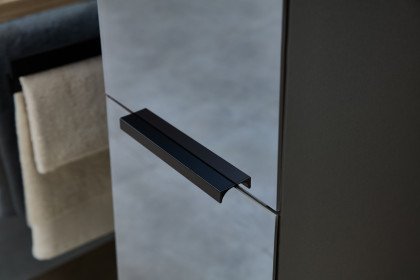Bad 124 von Leonardo living - Badezimmer in Glas Metallic & Stahlgrau