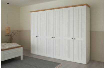 Malmö von SCHÖNER WOHNEN - Kleiderschrank weiß mit Kassettentüren
