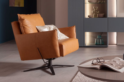 Lineo von SCHÖNER WOHNEN - Drehsessel cognac