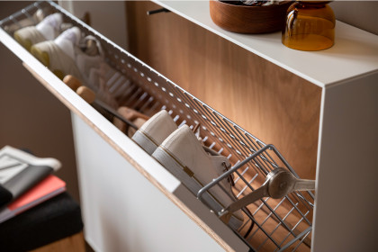 Yonna aus der SCHÖNER WOHNEN-Kollektion - Garderobe Lack weiß/ Kerneiche