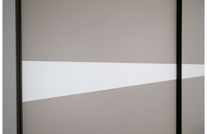 Multiline von SCHÖNER WOHNEN - Schrank mit Schwebetüren und Bauchbinde