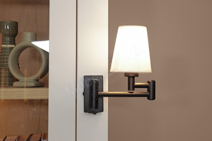 Village von SCHÖNER WOHNEN - Vitrine in Lack weiß mit Beleuchtung