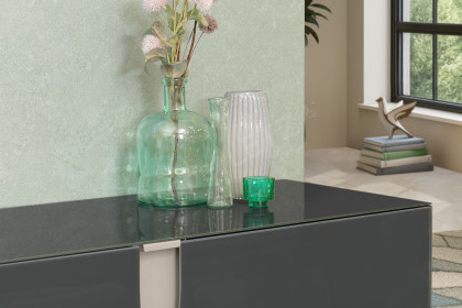 Vinci von LEONARDO Living - Highboard grau mit Metallabsetzung