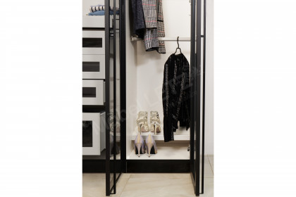 Topline von JUTZLER - Kleiderschrank 3-türig schwarz mit Rauchglastüren