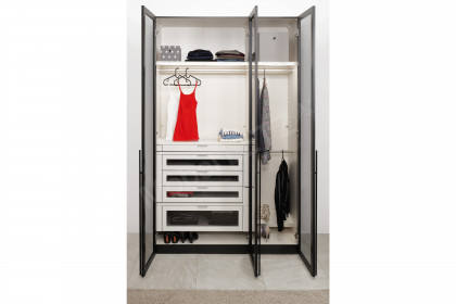 Topline von JUTZLER - Kleiderschrank 3-türig mit Innenzubehör & Beleuchtung