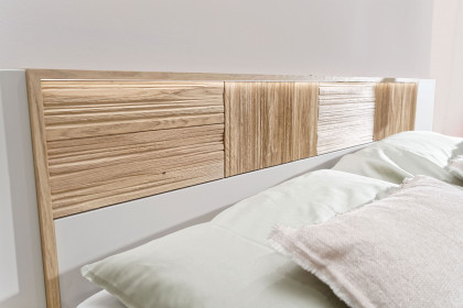 V/lacera sleeping von Voglauer - Bett Lack taupe - Wildeiche