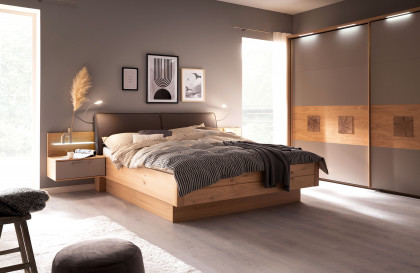Multiline von SCHÖNER WOHNEN - Balkeneiche-Bett mit braunem Kunstleder-Kopfteil