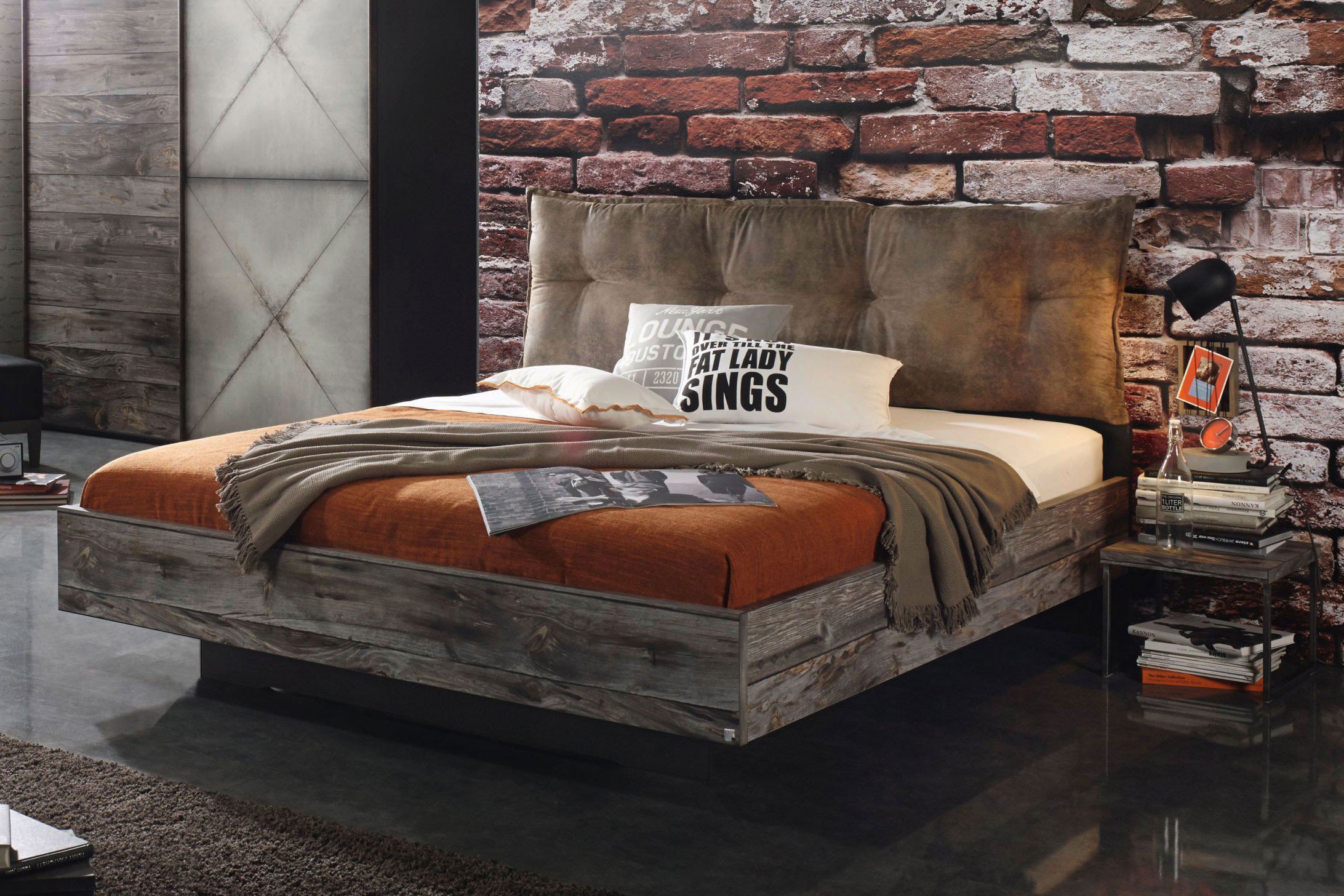 Timberstyle von Rauch Orange - Bett im Industrial Style