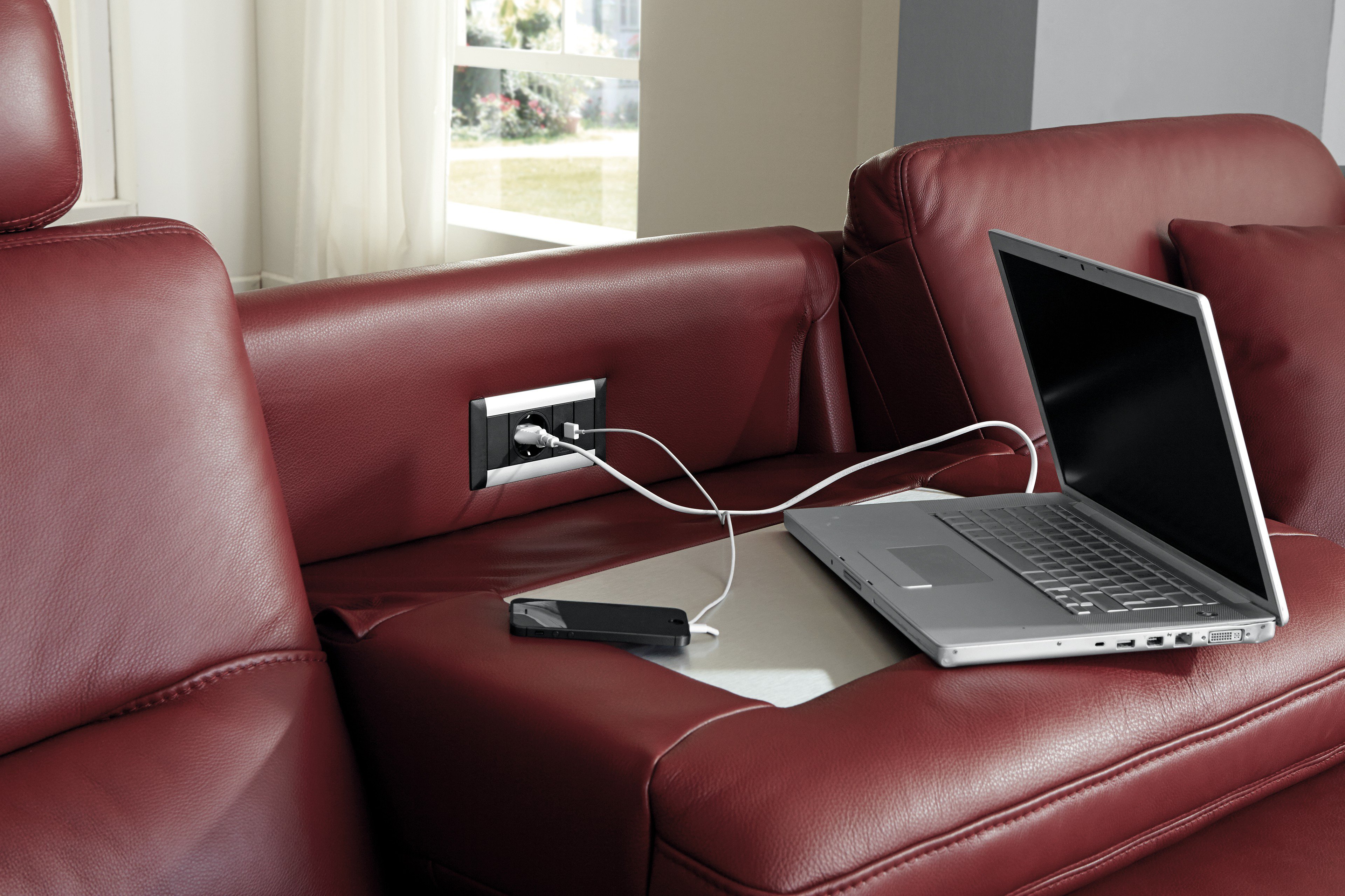 Planpolster Hollywood Ledersofa in Dunkelrot | Möbel Letz - Ihr Online-Shop