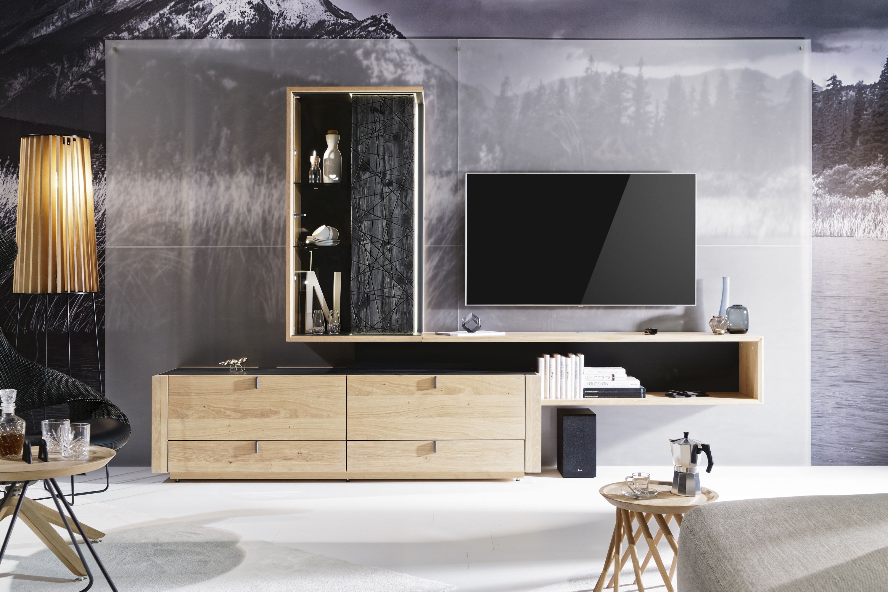 V-Aura living von Voglauer - Wohnwand 183 Eiche/ schwarze Lärche V-Aura living von Voglauer - Wohnwand 183 Eiche/ schwarze Lärche