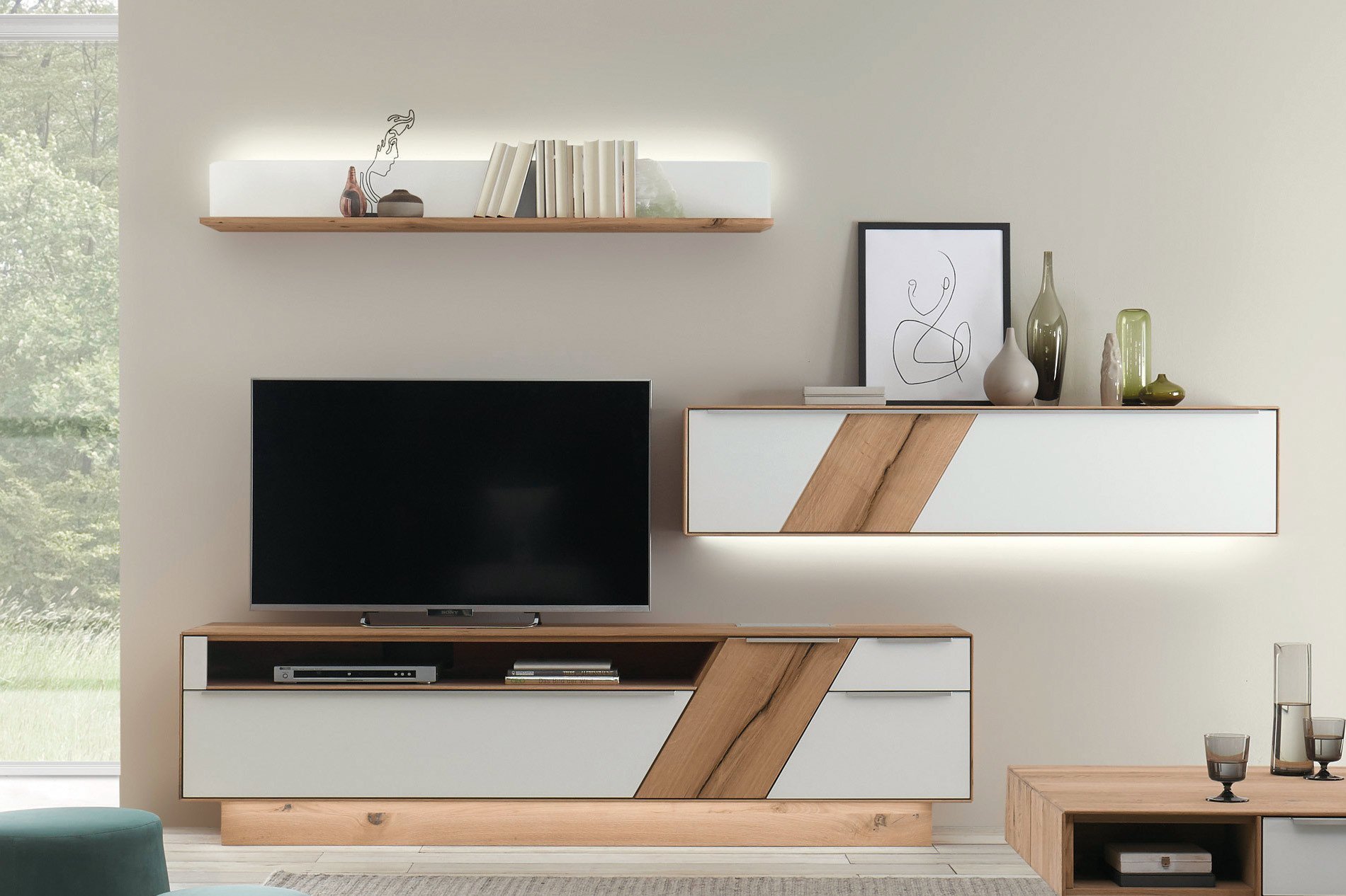 Decker Wohnwand | Ramos Online-Shop Möbel - V15470 Ihr Farbglas weiß Letz Asteiche