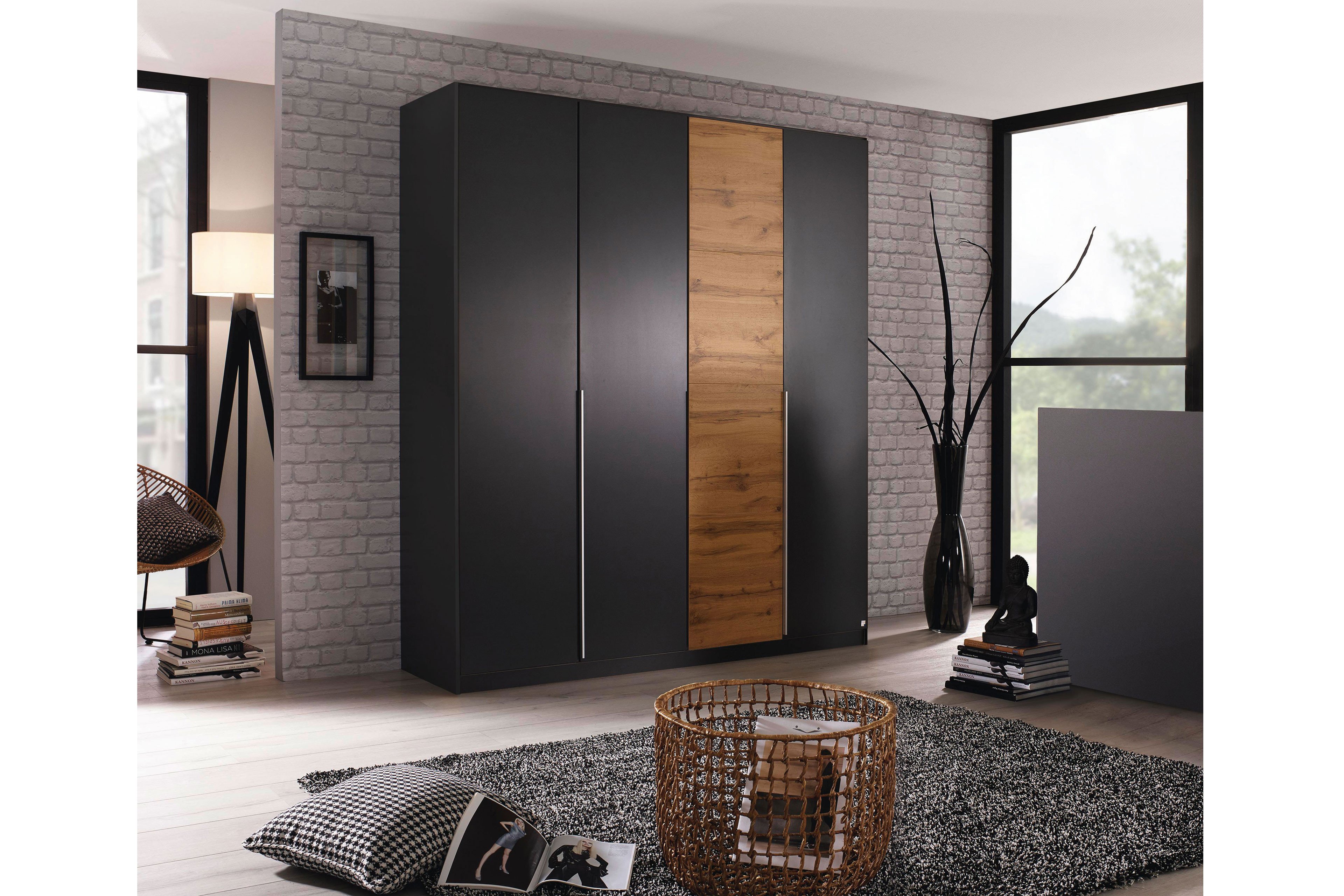 Rauch Bellezza Schrank Weißglas - Eiche 4-türig | Möbel Letz - Ihr