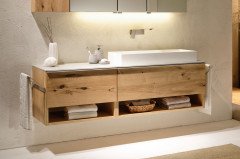 Valpin von Voglauer - Badezimmer in Alteiche rustiko